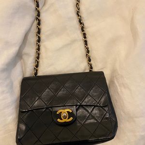 Vintage Chanel mini crossbody bag
